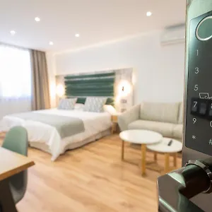 laguna-home-suites.tenerifehoteles.net/